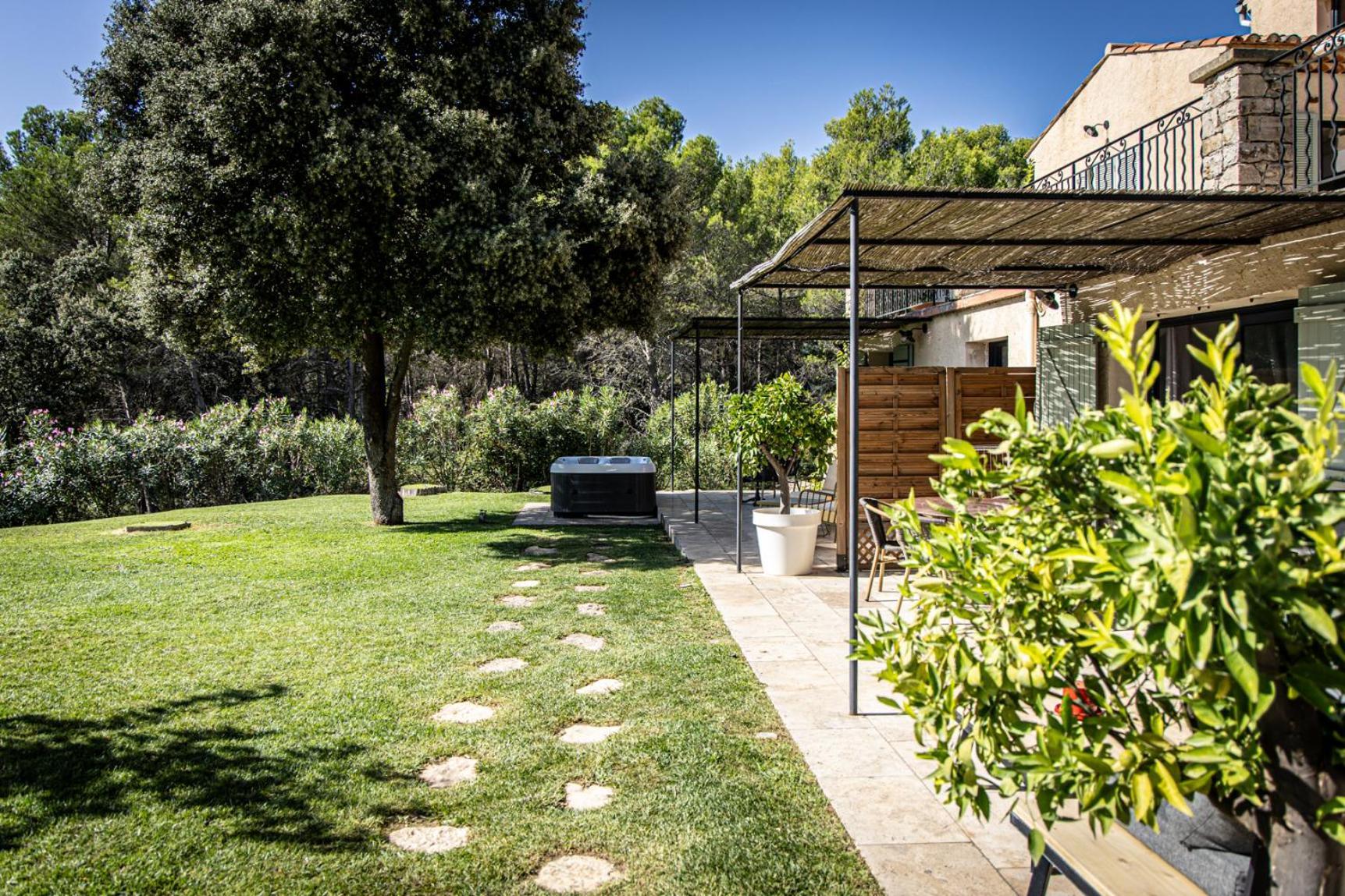 Mas Lou Felibrige Bed and Breakfast Venelles Buitenkant foto